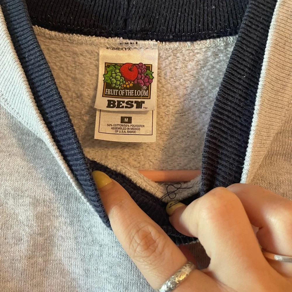 Gray Cat Embroidered Sweatshirt - Picture 3 of 3
